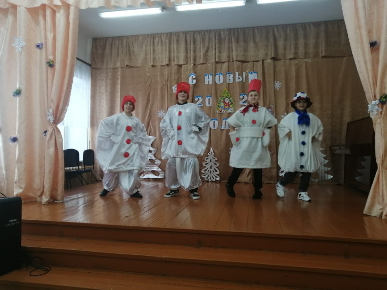 снеговички.